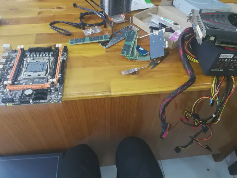 Featured image of post 组装我的第一个超级便宜的台式机！E5CPU+GTX960