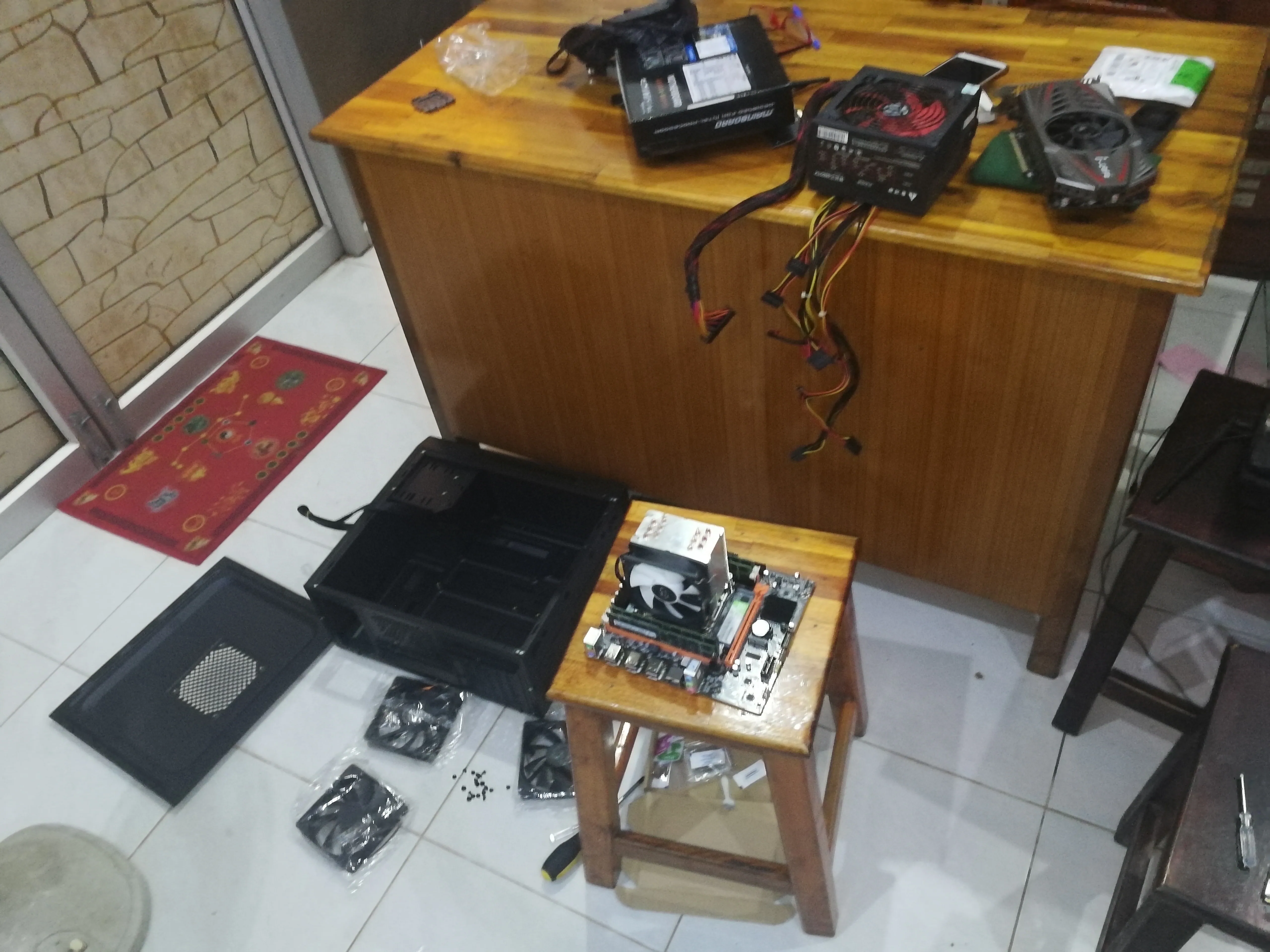 组装零件到主板