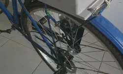 Featured image of post 把自行车26大杠爆改MY1016Z2电动机和磷酸铁锂电池变成电动自行车